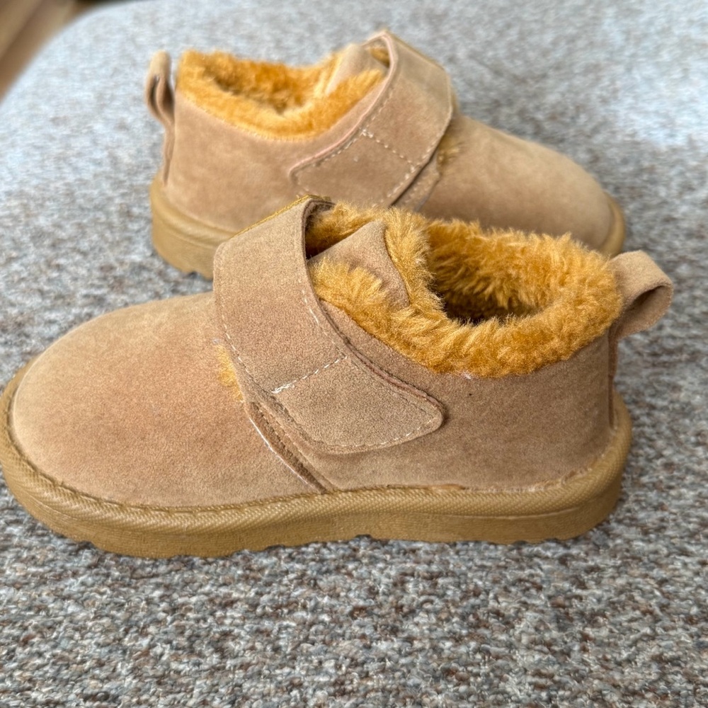 Toddler Girls Snow Boots Non-Slip Rubber Fleece Lined Low-Top with Closure Sz 6 - Picture 9 of 15